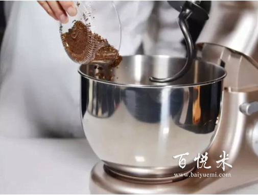 以啤酒為原料做面包，想要低熱量，非啤酒雜糧面包莫屬！